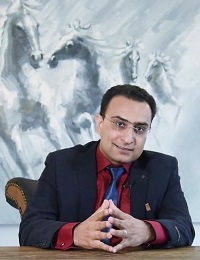 دکتر کامیار سنایی روانشناس ایرانی در کویت